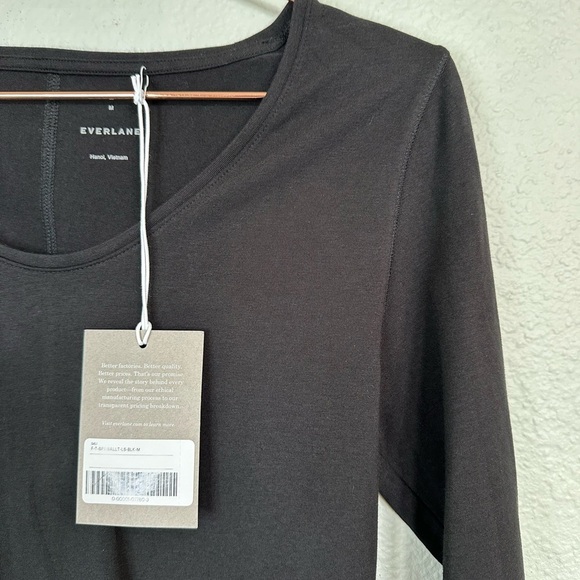 Everlane | The Supima® Form Ballet Neck Tee - Picture 6 of 9